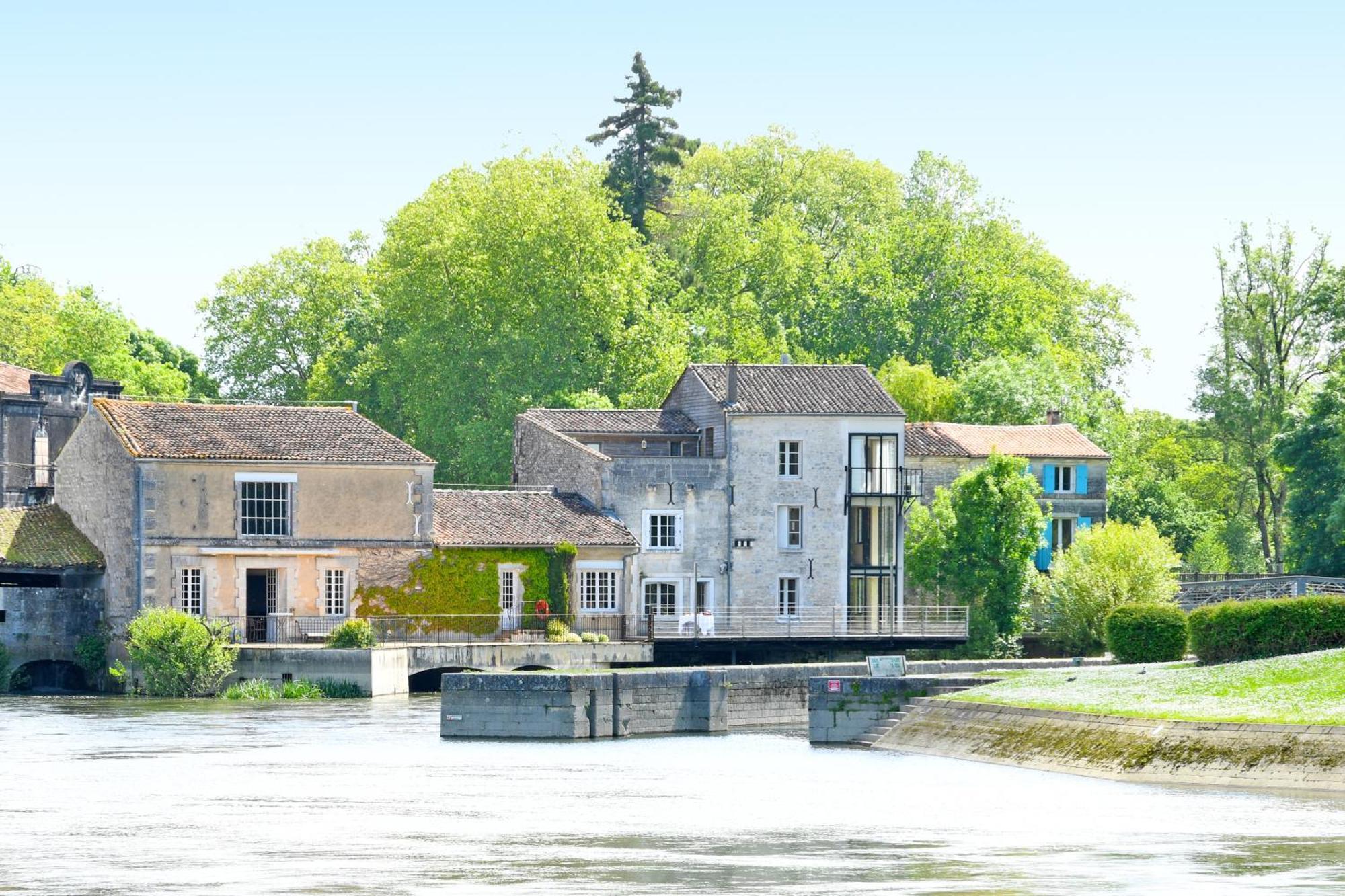 דירות ז'רנק Quai 3 Loft Moderne Et Lumineux Les Pieds Dans L'Eau מראה חיצוני תמונה