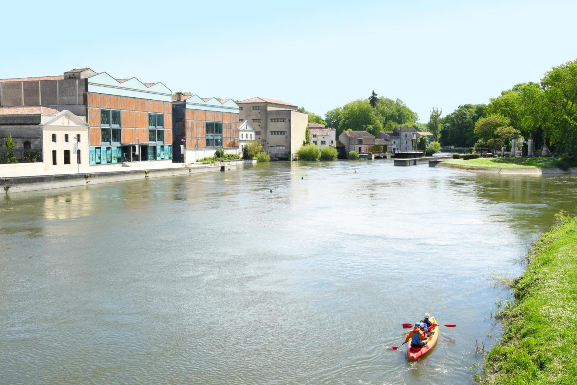 דירות ז'רנק Quai 3 Loft Moderne Et Lumineux Les Pieds Dans L'Eau מראה חיצוני תמונה